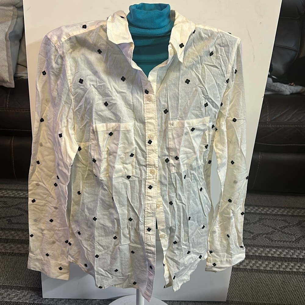 Ann Taylor Loft women’s long sleeve flower pattern shirt